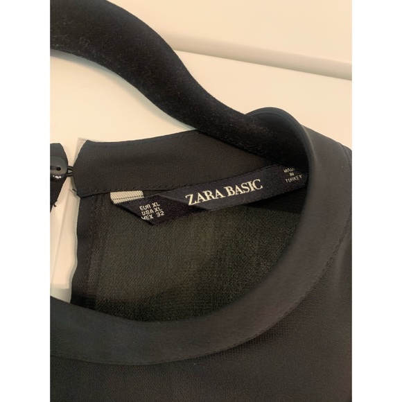 Sheer short sleeved blouse. Size XL from Zara. Black. Never been worn. - Picture 3 of 3